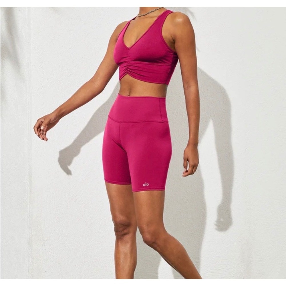 Alo Yoga 7" Biker Shorts Hot Pink Barbie Coquette Athleisure Hiking S